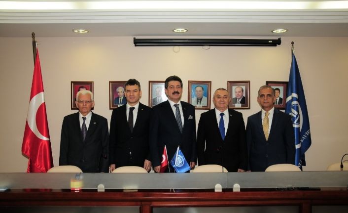 Adana Yeminli Mali Müşavirler Odası’nda görev değişimi