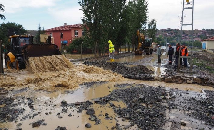 Ankara Büyükşehir ekipleri sahada