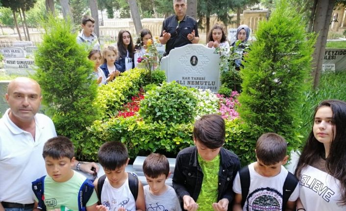 Aslı Nemutlu’nun ailesi genç kayakçıları İstanbul’da misafir etti