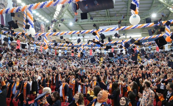 Avrasya’da muhteşem mezuniyet töreni