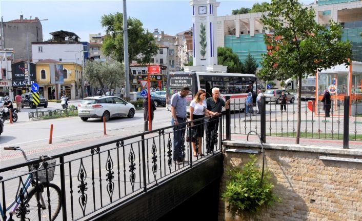 Başkan Serintürk, mahallelilerin ihtiyaçlarını dinledi