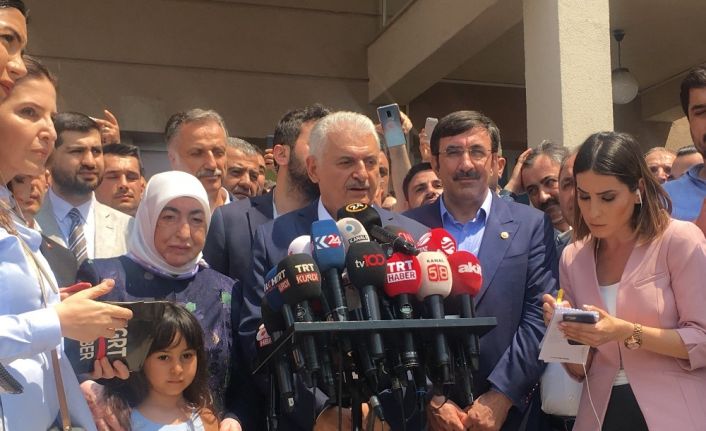 Binali Yıldırım: "Bugün kırgınlıkları bırakmak, geleceğe odaklanma zamanıdır"