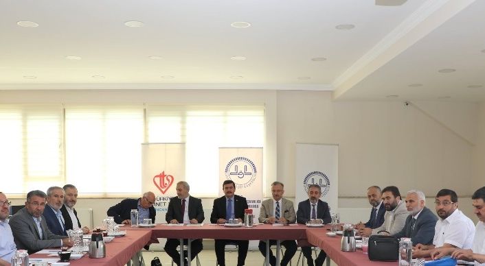 Bölge il müftüleri ile ilahiyat fakültesi dekanları Erzincan’da biraraya geldi