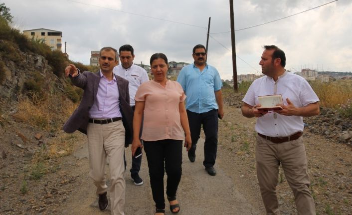 Çiftçi, Muhtarlarla Mahalleyi Gezdi