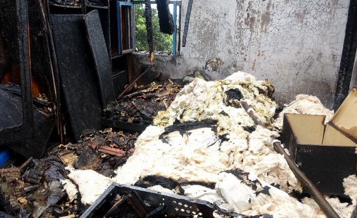 Hatay’da ev yangını