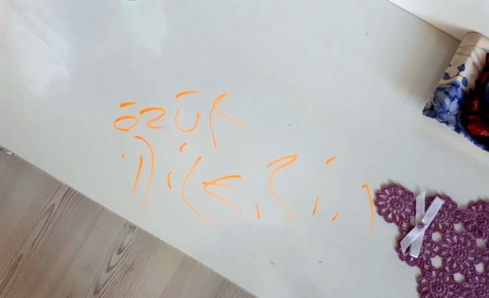 Hırsızdan özür yazısı