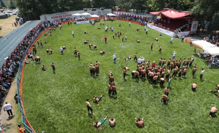 Hünkar Çayırı’nda pehlivanlar geçidi