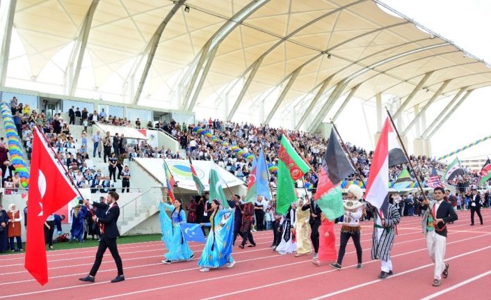 KAEÜ 2018-2019 akademik yılı mezunlarını verdi