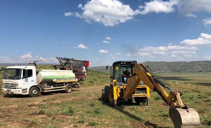 Karlıova’da sondaj çalışması