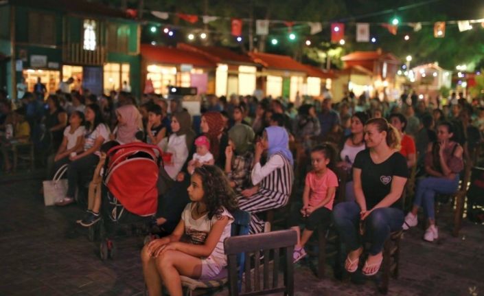 Kepez’den Nostaljik Yeşilçam Sokağı