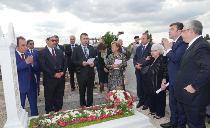 Osmanlı şehzadelerinin Paris’teki mezarları yenilendi