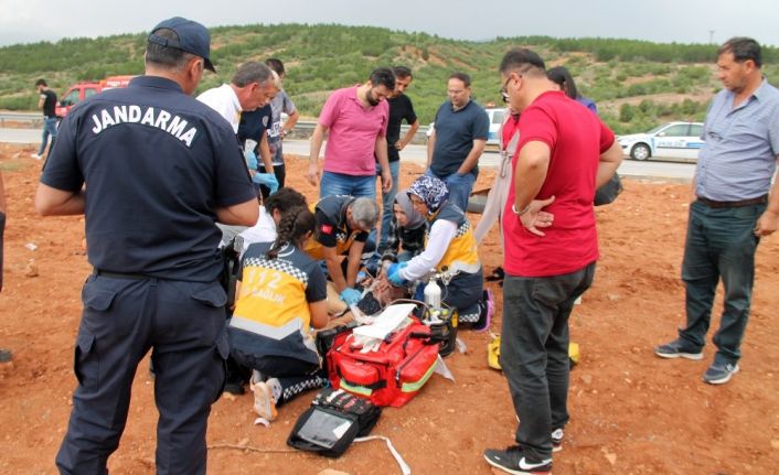 Otomobil takla attı: 16 yaşındaki genç hayatını kaybetti, 4 kişi yaralandı