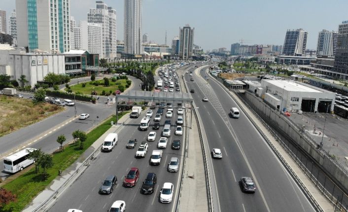 Oylarını kullanıp yollara düştüler