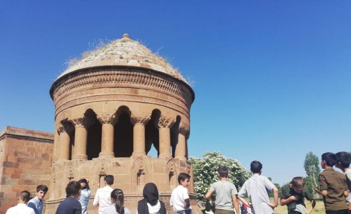 Solhan’daki öğrenciler için gezi düzenlendi