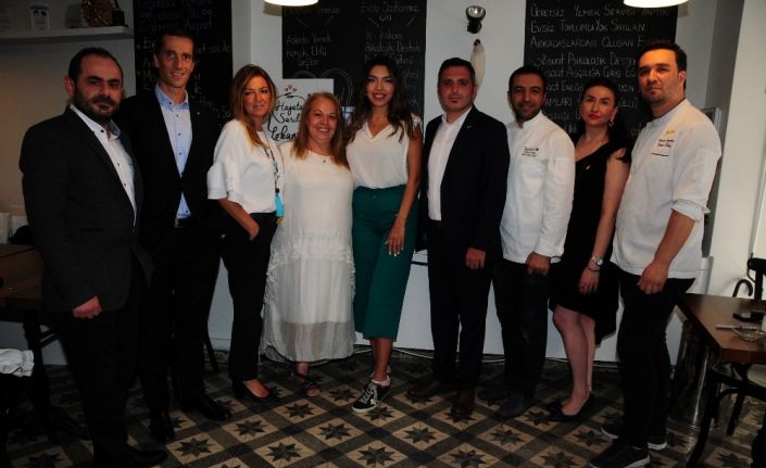 Ünlü otellerin şefleri, Hayata Sarıl Lokantasında evsizler için yemek pişirdi