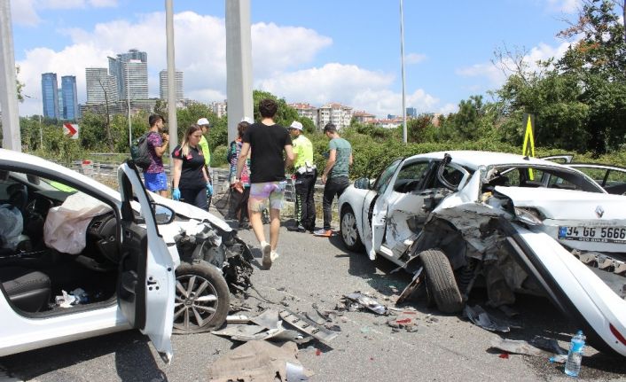 15 Temmuz Şehitler Köprüsü’nde kaza: 3 yaralı