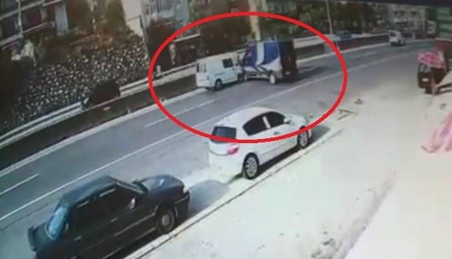 1’i ağır 2 kişinin yaralandığı kazanın görüntüleri ortaya çıktı