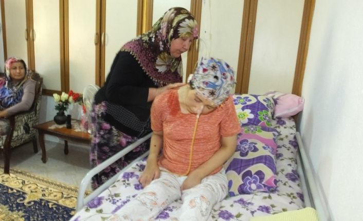 22 yaşındaki Elif karaciğer nakli olamazsa ölecek