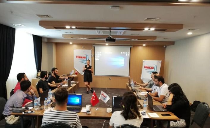 Acente çalışanlarına biletleme eğitim