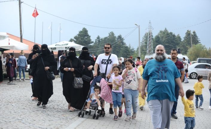 Araplar Uludağ’a akın etti