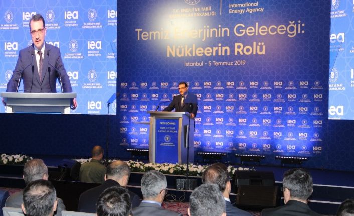 Bakan Dönmez: "İleri teknoloji alanlarda söz sahibi olmak için nükleer enerjiyi Türkiye’ye getirmek zorundayız"