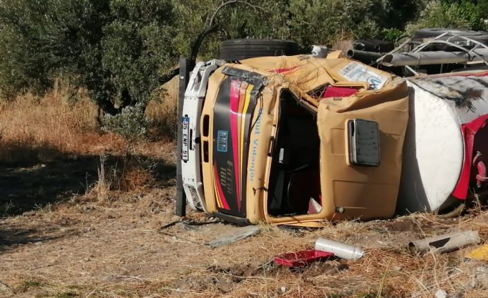 İzmir’de vidanjör devrildi: 1 yaralı