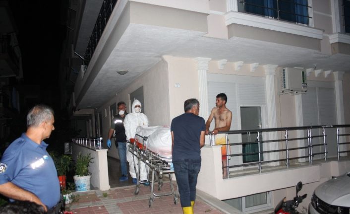 Kötü koku komşuları harekete geçirdi, yatağında ölü bulundu