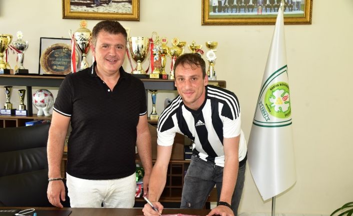 Manisa BBSK kaleci Anıl Atağ’ı renklerine bağladı