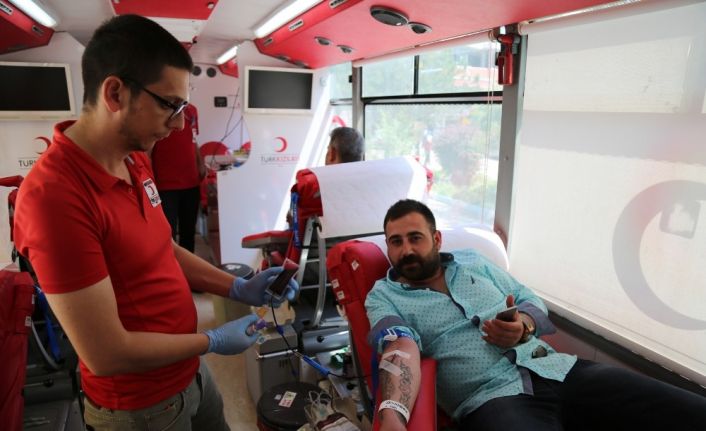 Minik Nehir ile ihtiyaç sahipleri için kan ve kök hücre bağışı