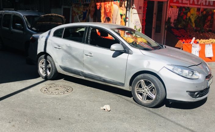 (Özel) Şişli’de silahlı ve kar maskeli şüpheliler araçla yakalandı