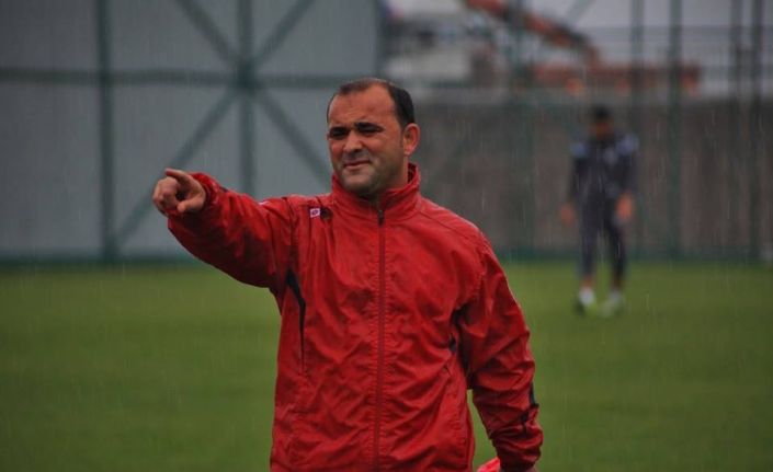 Payas Spor Teknik Direktör İsmail Cem Cambaz ile 1 yıllık anlaşma sağladı