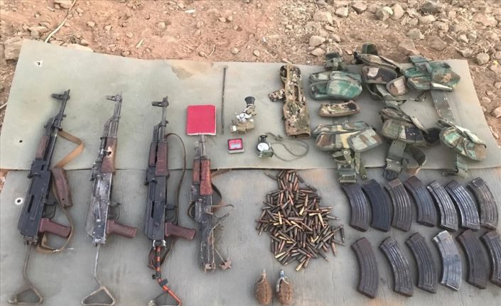 Pençe Harekâtı ile Terör Örgütü PKK’nın mühimmat ve yaşam malzemeleri imha ediliyor
