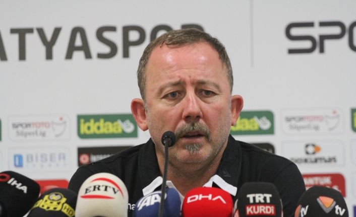Sergen Yalçın: “Dezavantajlı bir skor ama elenmeyecek bir takım değil”