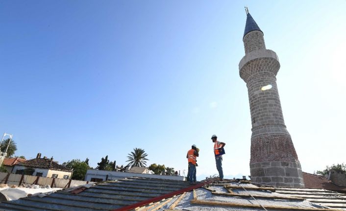 Vali Karaloğlu: "Şehzade Korkut Cami restorasyonu bilimin ışığında yapılıyor"
