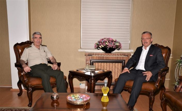 3. Ordu Komutanı Orgeneral Savaş’tan Rektör Levent’e veda ziyareti