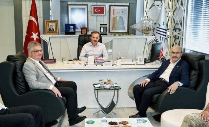 Adana Valisi Demirtaş,  Başkan Kılınç ile bir araya geldi