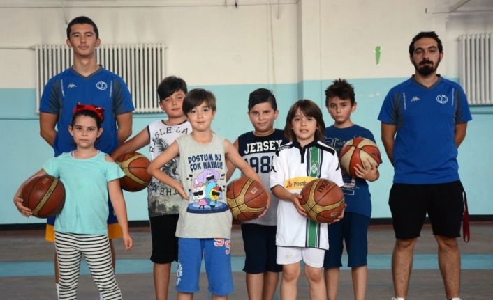 Anadolu Üniversitesi Yaz Spor Okulunda geleceğin sporcuları yetişiyor