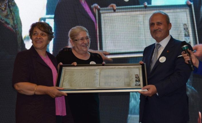 Bakan Turhan’a ilkokul öğretmeninden sürpriz