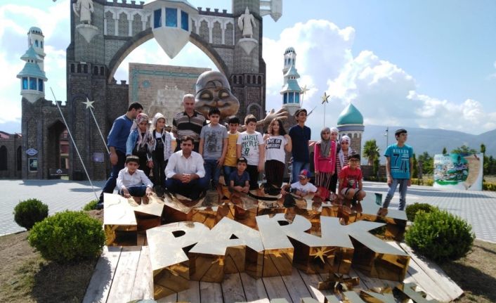 Camiye gelen çocuklar Masal Park gezisiyle ödüllendirildi