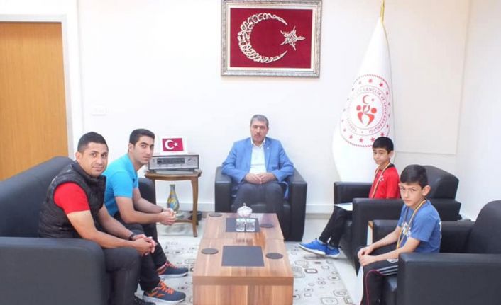 Dereceli sporcular Tunç’u ziyaret etti