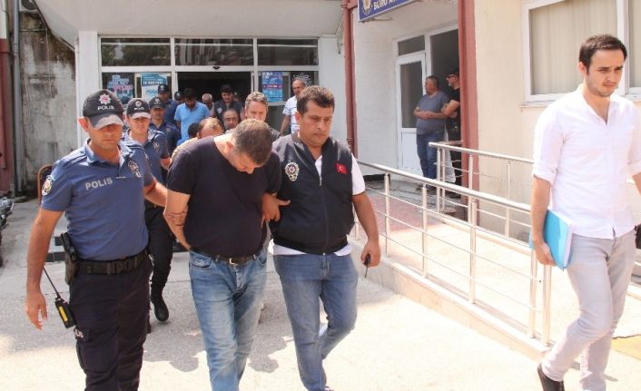 İş adamına kadın ayarlayıp, şantajla 40 bin dolar almaya çalıştılar