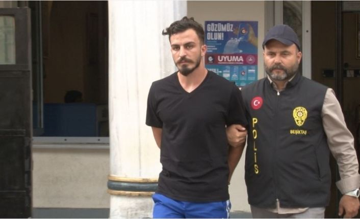 Liverpool-Chelsea maçında sahaya atlayan Youtuber ve 4 arkadaşı adliyeye sevk edildi