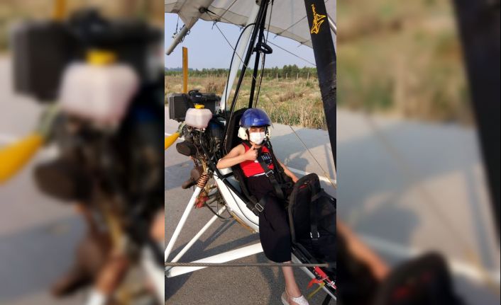 Lösemi hastası Nisa ile yürüme engelli Kerem, özgürce uçmanın keyfini yaşadılar