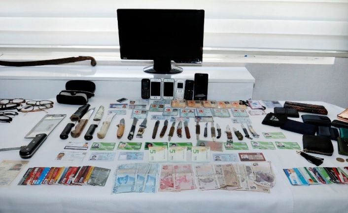 Monitörden, satıra kadar her şey var, kayıp eşyalar sahibini bekliyor