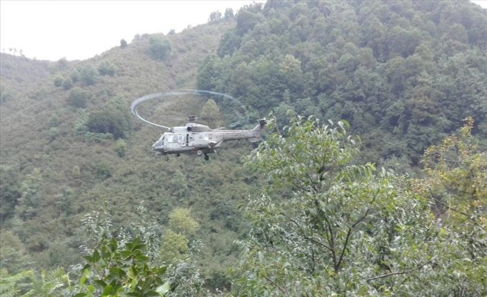 MSB: “Silahlı Kuvvetlerimize ait Arama Kurtarma Helikopteri ile 17 vatandaşımız kurtarılarak bölgeden tahliye edilmiştir”