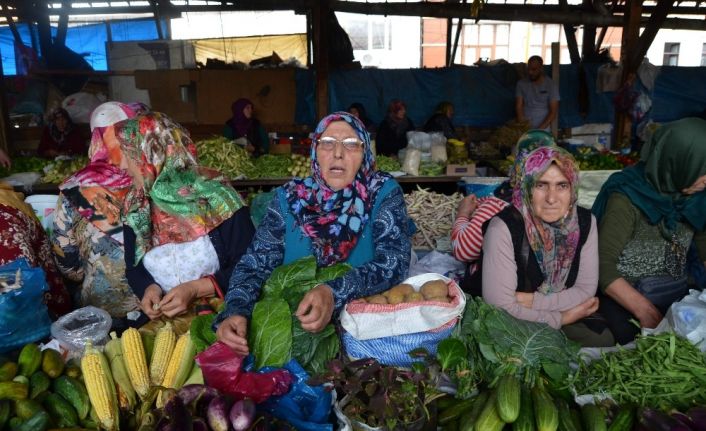 Ömürlerinin büyük bir bölümünü geçirdikleri Kadınlar Hali’ne veda etmeye hazırlanıyorlar