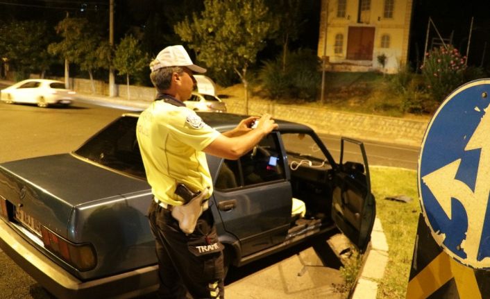 Polisten kaçan sürücüye bin 453 TL ceza