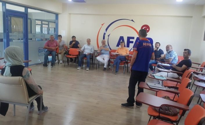 SAÜDAK gönüllüleri ilk yardımcı eğitimi aldı