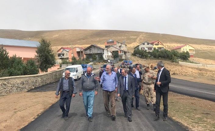 Vali Epcim asfalt çalışmalarını inceledi