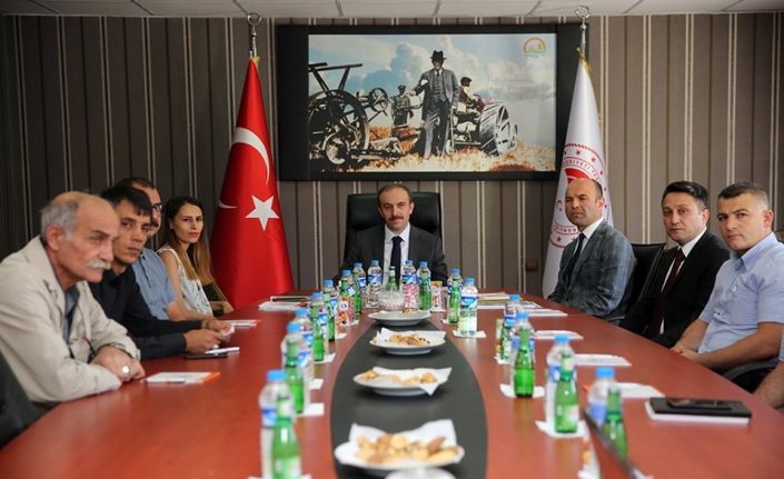 Vali Epcim, Tarım ve Orman İl Müdürlüğü’nde kurum personelinden çalışmaları hakkında bilgi aldı